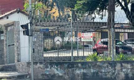 Vende-se Imóvel na Cohab 2 ? Localização Privilegiada!
