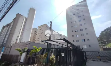 Apartamento recém-reformado, primeira locação no condomínio topázio
