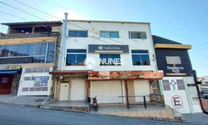 Localização privilegiada em bairro tranquilo, com fácil acesso a comércios, transporte público e principais vias da região.