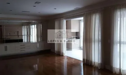 Grande splendor (andar alto), todo planejado, impecável, lindo. 3 suites