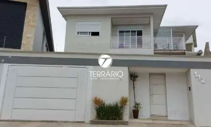 Casa à venda no alta villa em varginha com piscina, sauna, churrasqueira, 3 quartos, 1 suíte e 3 vagas