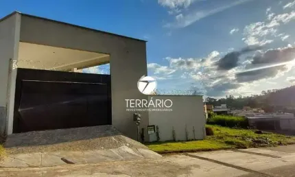 Casa à venda no vila verde em varginha com 3 quartos, 2 suítes, 4 banheiros e 4 vagas