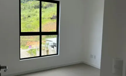 *apartamento novo com 3 dormitórios sendo uma suíte*