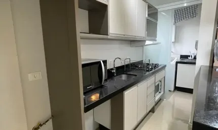 Ap com 2 suítes  /  sacada com churrasqueira a carvão