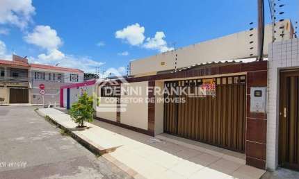 Casa de 3 quartos, 250m² no bairro Grageru, em Aracaju