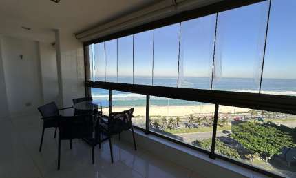 Apartamento para locação no condomínio Alfa Barra, Barra da Tijuca.