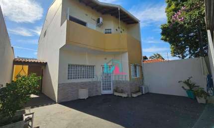 Casa com 3 quartos à venda no Parque Igaçaba, Araraquara 