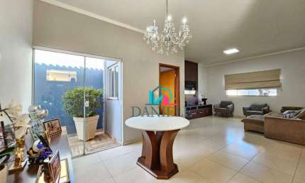 Casa com 3 quartos à venda no Residencial Cambuy, Araraquara 