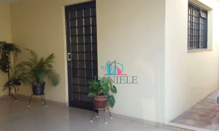 Casa com 3 dormitórios à venda, 120 m² por R$ 320.000,00 - Vila Xavier (Vila Xavier) - Araraquara/SP