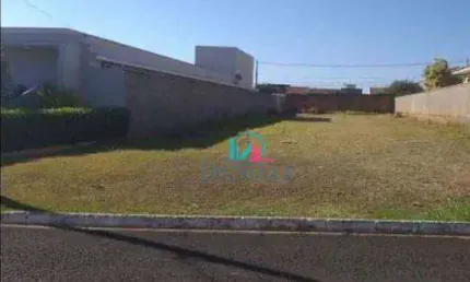 Terreno com 829,00 m² localizado no condomínio Magnólias I.
