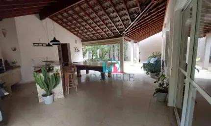 Casa com 4 dormitórios à venda, 203 m² por R$ 980.000,00 - Jardim Santa Angelina - Araraquara/SP