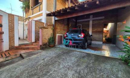 Casa com 3 dormitórios à venda, 255 m² por R$ 600.000,00 - Centro - Araraquara/SP
