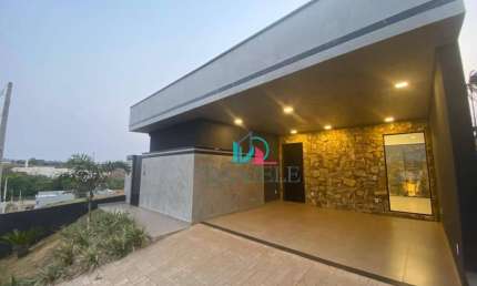 Casa com 3 dormitórios à venda, 141 m² por R$ 800.000,00 - Condomínio Tivoli - Araraquara/SP