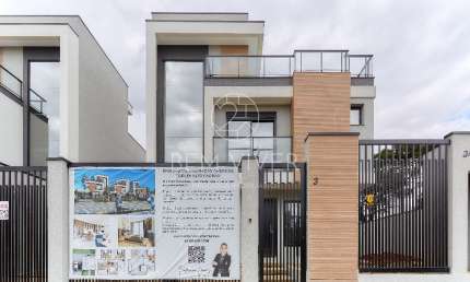 Casa de esquina alto padrão, 185m2, 3 suítes, 04vagas, área externa/terraço