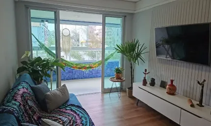Apartamento espaçoso com 3 quartos, sendo duas suítes. Jardim Oceania