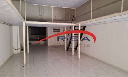 Salão Comercial à Venda no Rio de Janeiro, Bairro Tanque: 1 Sala, 1 Banheiro, 240m² de Área
