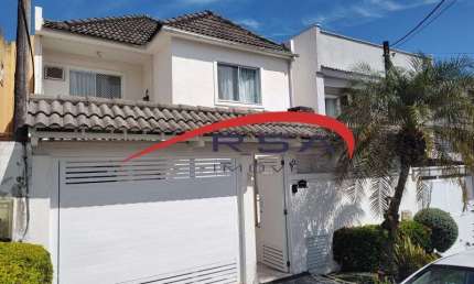 Casa à venda no Anil, Rio de Janeiro-RJ: 4 quartos, 2 suítes, 1 sala, 4 banheiros, 2 vagas, 180m²!