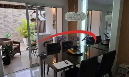 Imperdível oportunidade de adquirir uma casa em condomínio na Freguesia (Jacarepaguá), Rio de Janeiro-RJ - 3 quartos, 1 suíte, 1 sala, 3 banheiros, 2 vagas de garagem, 148m²!