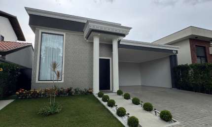 Casa térrea a Venda no Condomínio Terras do Vale em Caçapava-SP