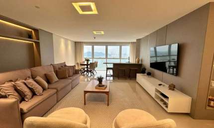 Apartamento com 3 quartos para alugar na Rua Julieta Lins, 82, Pioneiros, Balneário Camboriú