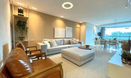 Apartamento com 3 quartos para alugar na Rua Delfim Mário Pádua Peixoto, 2184, Praia Brava, Itajaí
