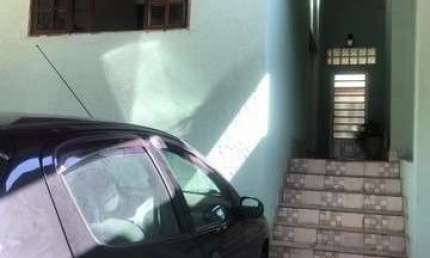 Amplo Sobrado, ótima localização no Jardim Alvorada em São José dos Campos
