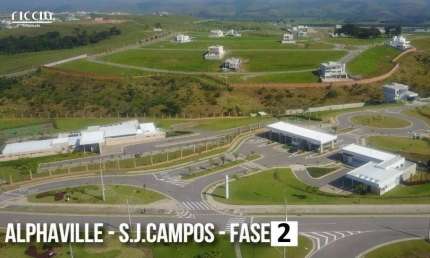 Terreno à venda 510 m²  Quadra F2 - Próximo da Praça - Cond. ALPHAVILLE 2, Leve Declive - Urbanova - São José dos Campos/SP