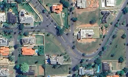 Terreno à venda no cond. mirante do vale - esquina com 1.035 m² em leve aclive - vista maravilhosa