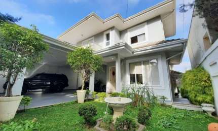 Casas no bairro Jardim Esplanada em São José dos Campos
