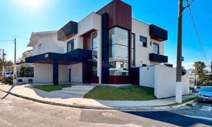 Impecável Casa/Sobrado de Esquina à venda no Condominio Floradas da Serra Urbanova - 4 SUÍTES sendo 1 master - 270 m² de Construção