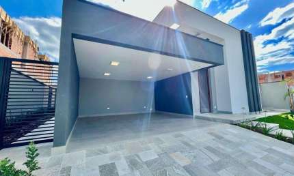 Casa Térrea à venda no Cond. Alphaville 2 - PRONTA PARA MORAR - 3 SUÍTES  - próximo a Portária