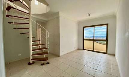Apartamento duplex no Edifício Isabela - Jardim Satélite