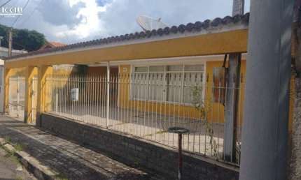 Casa no bairro da Vila Ema podendo ser utilizada como consultório médico.