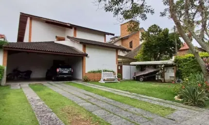 Casa em condominio ,jardim esplanada com 3 dormitórios sendo uma suite , terreno de 450 m2
