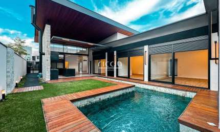 Casa térrea e venda no Jardim do Golfe 1 - 620m2 terreno - 4 suítes - escritório - 4 vagas