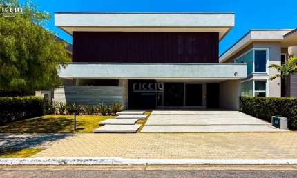 Sobrado Luxuoso - Muita Privacidade - 480 m² Útil - 3 SUÍTES (*Sala revers. 4º Suíte) + Escritório. Cond. Jardim do Golfe 3 - Com Elevador 4  Vagas