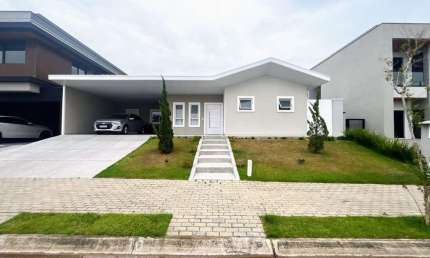 Condomínio Montblanc,  casa térrea com piscina pronta pra morar no Urbanova