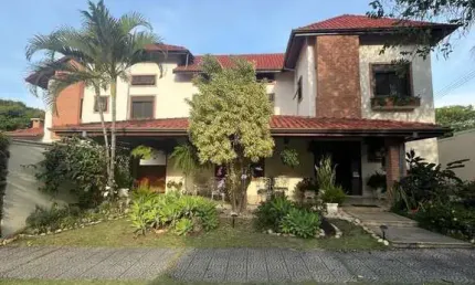 Condomínio aquarius ii casa com 575m2 construídos - avalia troca com apartamento