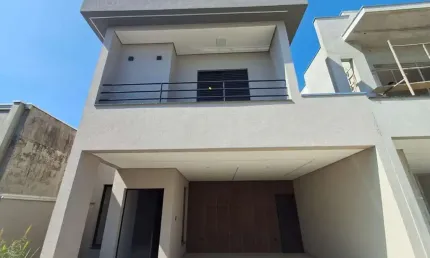 Casa à venda em Condomínio - Bosque Manacás em Jacareí