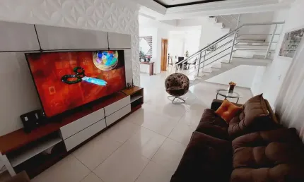 Lindo sobrado 3 suítes 230 m² Crystal Park Jacareí SP