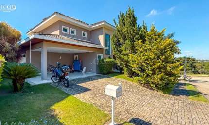 Casa à venda no Urbanova em SJC! 4 Suítes + Escritório, Piscina - Pronta Para Morar! 400 m² de Const. e 700 m² de Terreno - Cond. Reserva do Paratehy