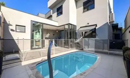 Casa à venda com 5 suítes à venda, 250 m² Urbanova - SJCampos/SP