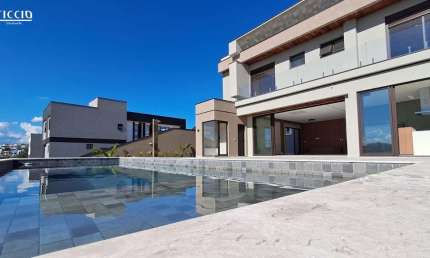 Sobrado novo com 4 suítes, piscina, sauna e automação