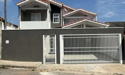Sobrado 3 dormitórios 1 suíte 285 m² AC Alto Santana Jacareí SP 4 vagas
