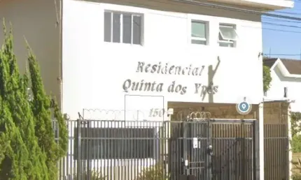 Casa em condominio, 3 Dormitórios, sendo 1 suite , Sala em 2 ambientes.