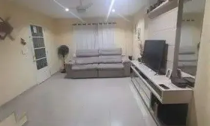 Casa à venda com 3 dormitórios no monte castelo em são josé dos campos