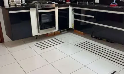 Sobrado a venda localizado no bosque dos eucaliptos com 3 dormitórios sendo 1 suíte com closet!