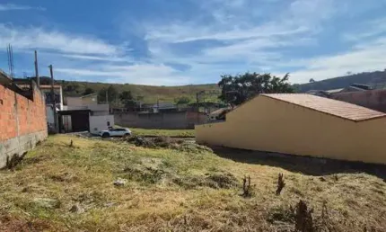 Terreno com140m2 à Venda no Jardim Santa Júlia em São José dos Campos