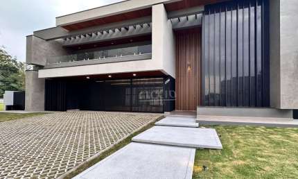 Sobrado Encantador Pronto para Morar com 4 suítes + Escritório à venda, 600 m² de Construção, Condominio Chácara Serimbura Urbanova SJC-SP