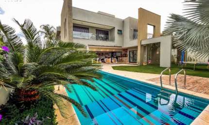 Casa à venda no Urbanova - Sobrado com 4 SUÍTES com Piscina Aquecida Cond. Reserva do Paratehy 525 m² de área - S.J.Campos/SP